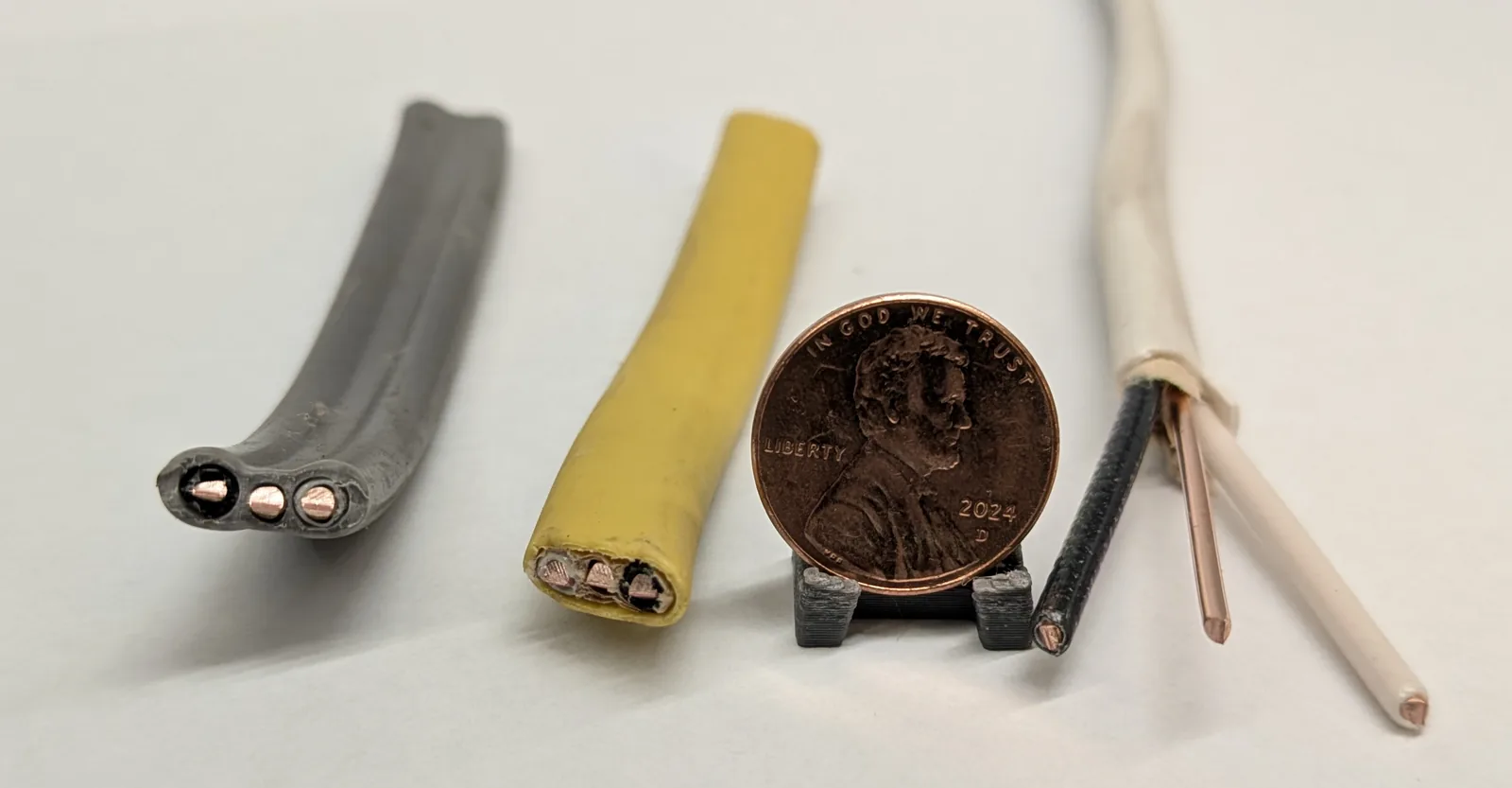 Wire Insulated Romex 60% scrap metal example - Image 1 of 2